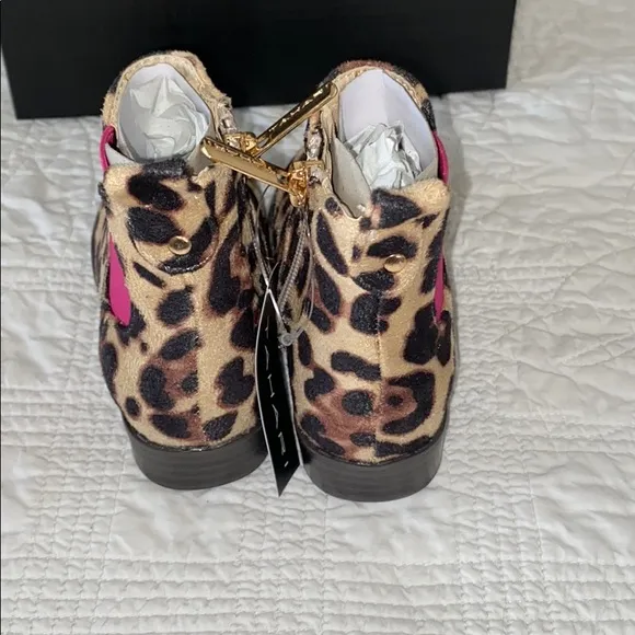 Tahari Ponie Chelsea Bootie (Baby)