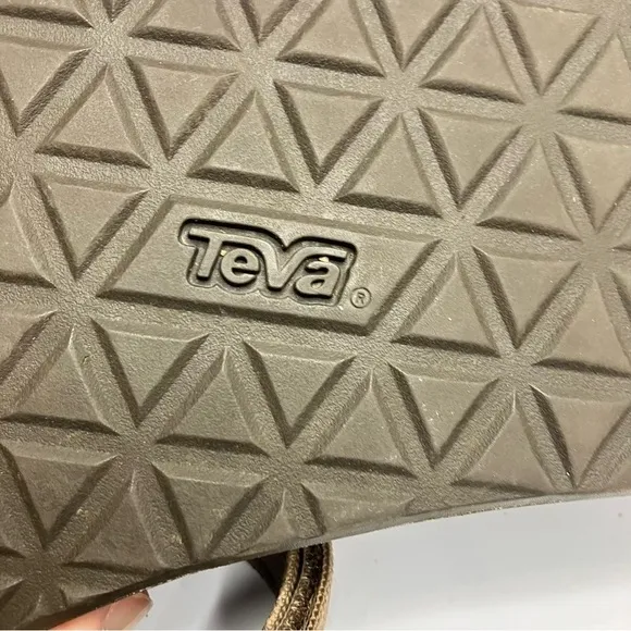 Teva men’s originals universal sandals brown size 11