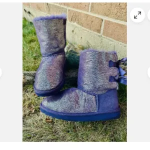Ugg Bailey Bow Shimmer Purple Sliver Boots Girls Sz 6 Youth 1004795Y Fast Ship