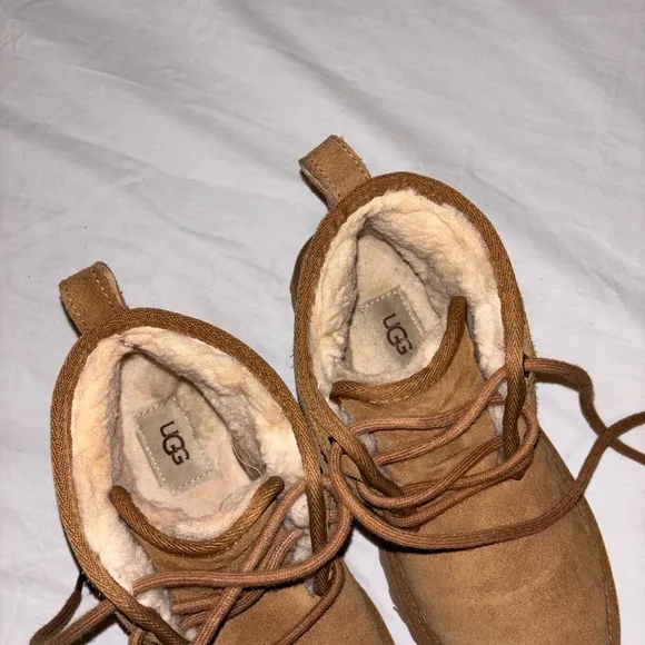 UGG Big Kids Neumel Boots