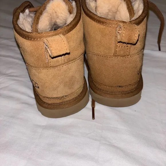 UGG Big Kids Neumel Boots