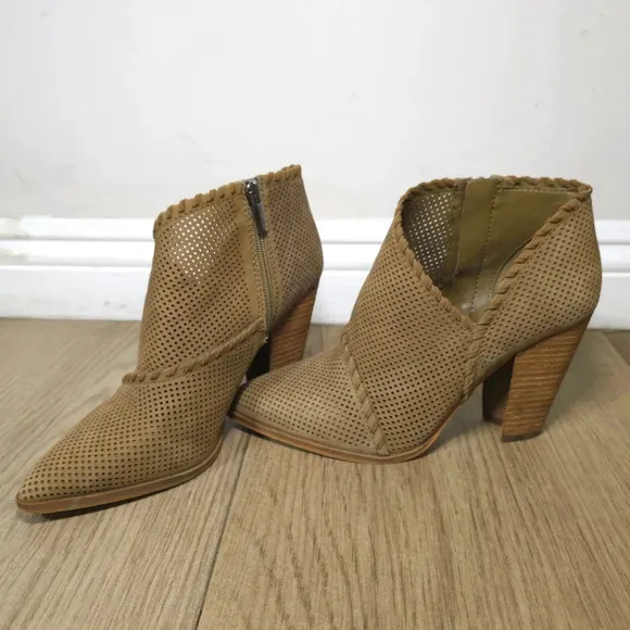 VINCE CAMUTO Lamorna Perforated Leather Pointy Bootie, Stacked Heel, Brown, 8.5