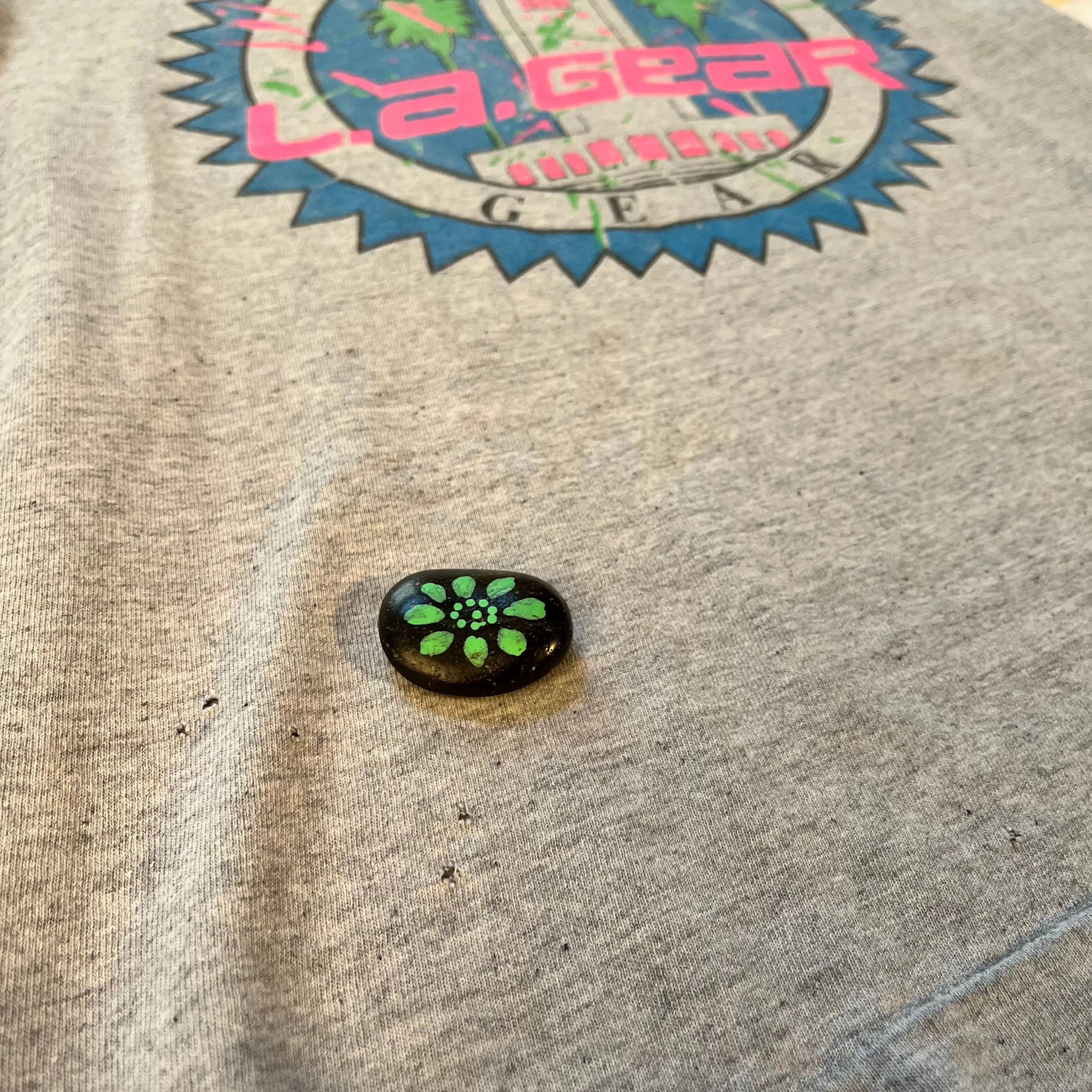 VTG Single Stitch LA GEAR City Skyline Graphic Tee - Grey/Neon