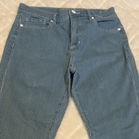 Women's LOFT Denim Kick Crop Jeans - Has light white stripes Size 27/4