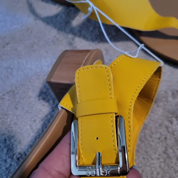Yellow Jones New York Thong Sandals