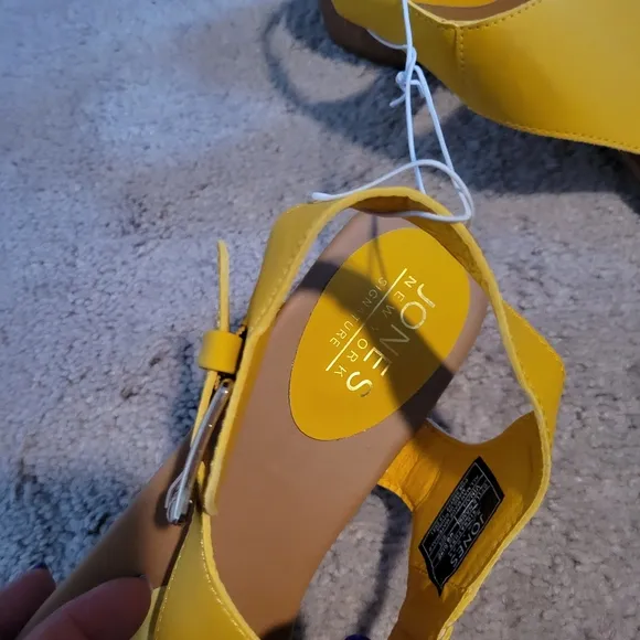 Yellow Jones New York Thong Sandals