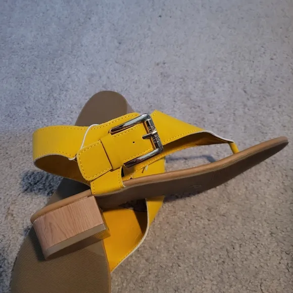 Yellow Jones New York Thong Sandals