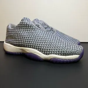 Youth JORDAN Future Low GS Wolf Grey Basketball Sneakers / Size 7Y