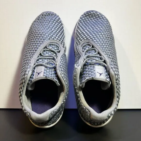 Youth JORDAN Future Low GS Wolf Grey Basketball Sneakers / Size 7Y